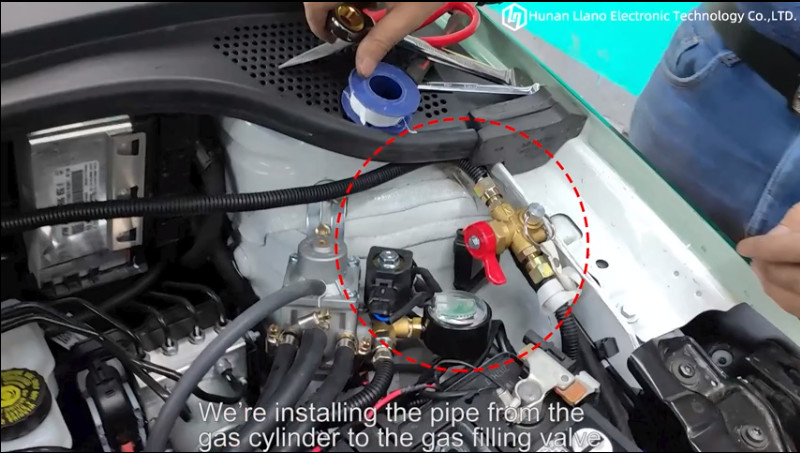 Latest company Cases about 4. Install the low carbon steel gas pipe from the gas cylinder to the gas filling valve